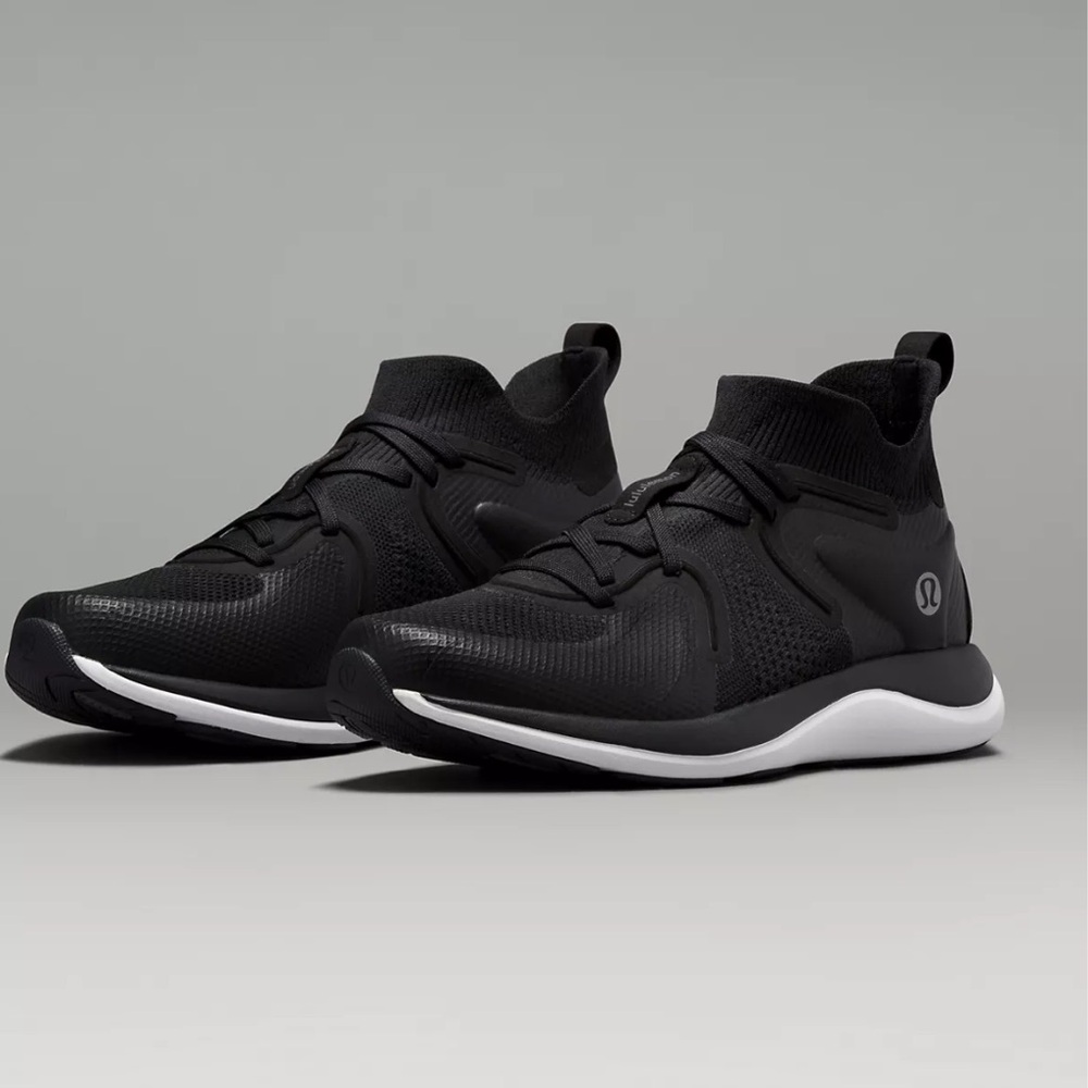Lululemon Women's Chargefeel 2 Mid Workout Shoe